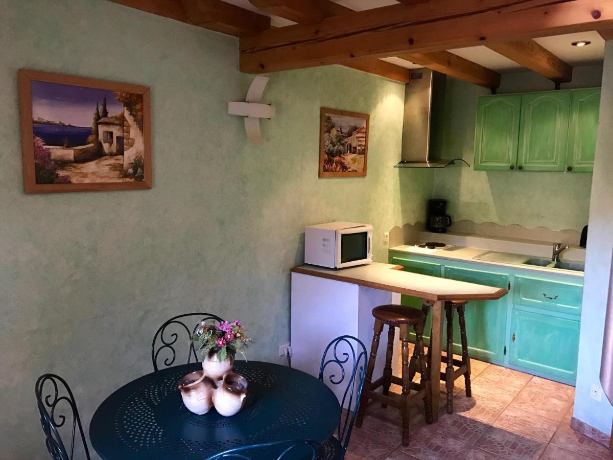 L'Estaminet De La Vallee - Le Provencal Russ Buitenkant foto